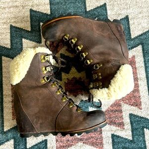 Sorel Joan of Arctic wedge size 7.5